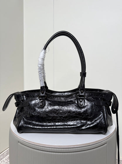 BLCG WOMEN'S LE CITY BAG EAST-WEST IN BLACK 40