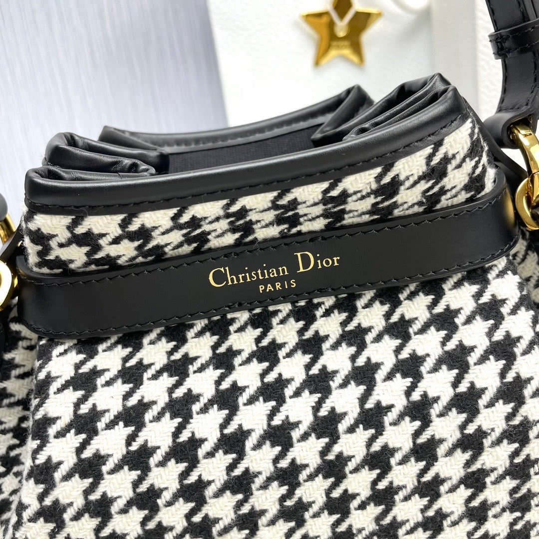 DIO C‚Äôest Handbag (24cm)