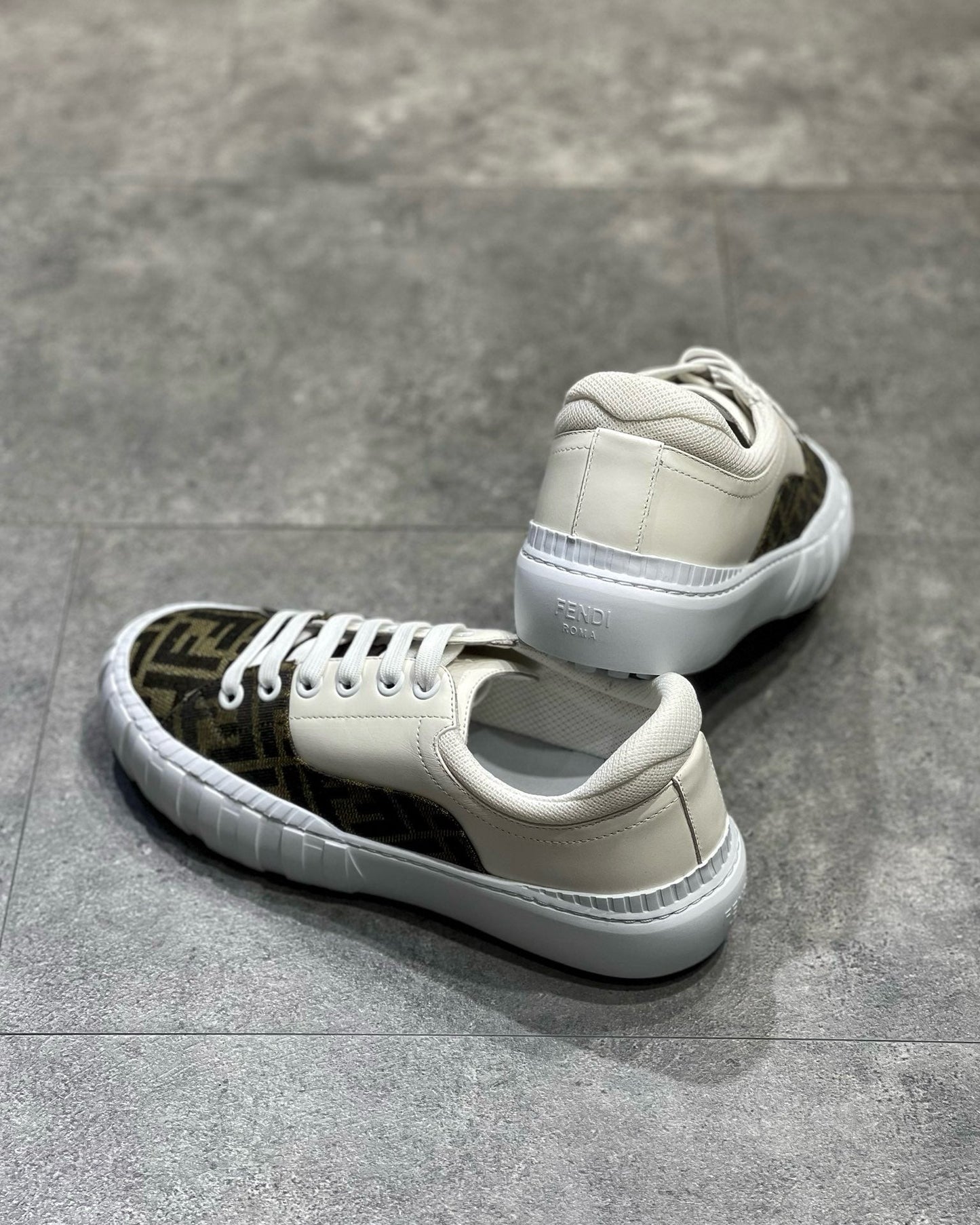 FEN Sneakers