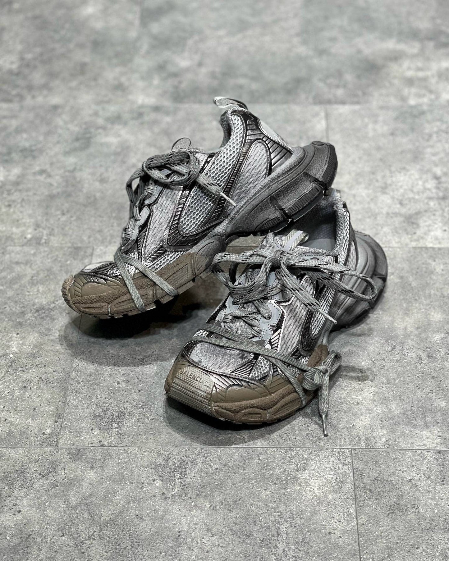 Sneakers & Shoes