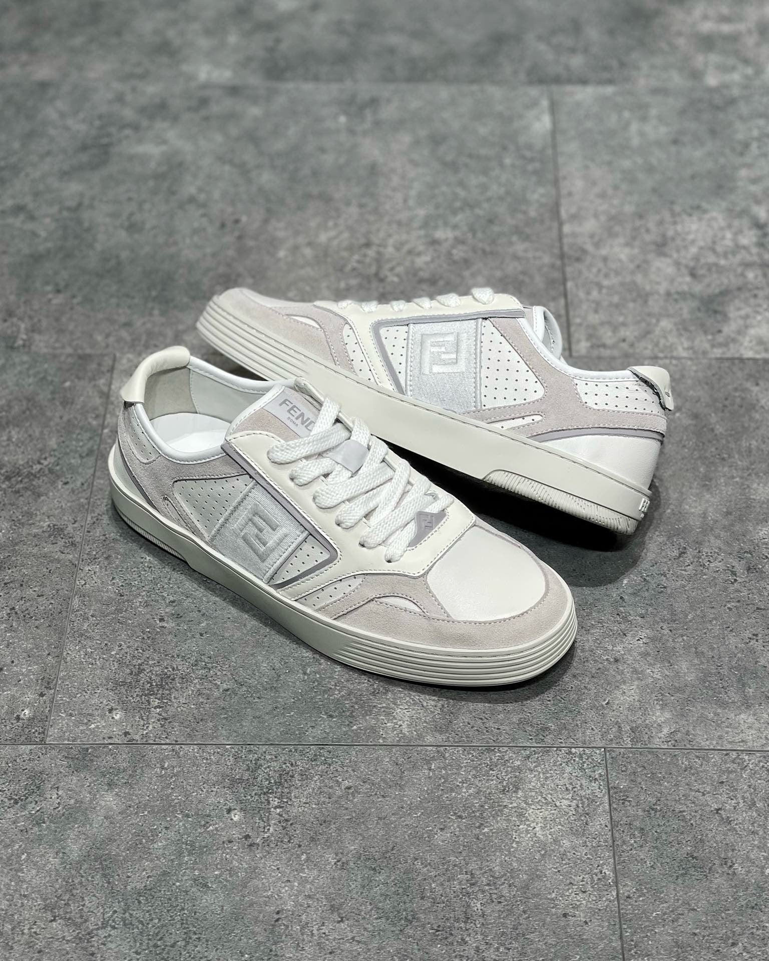 FEN Sneakers