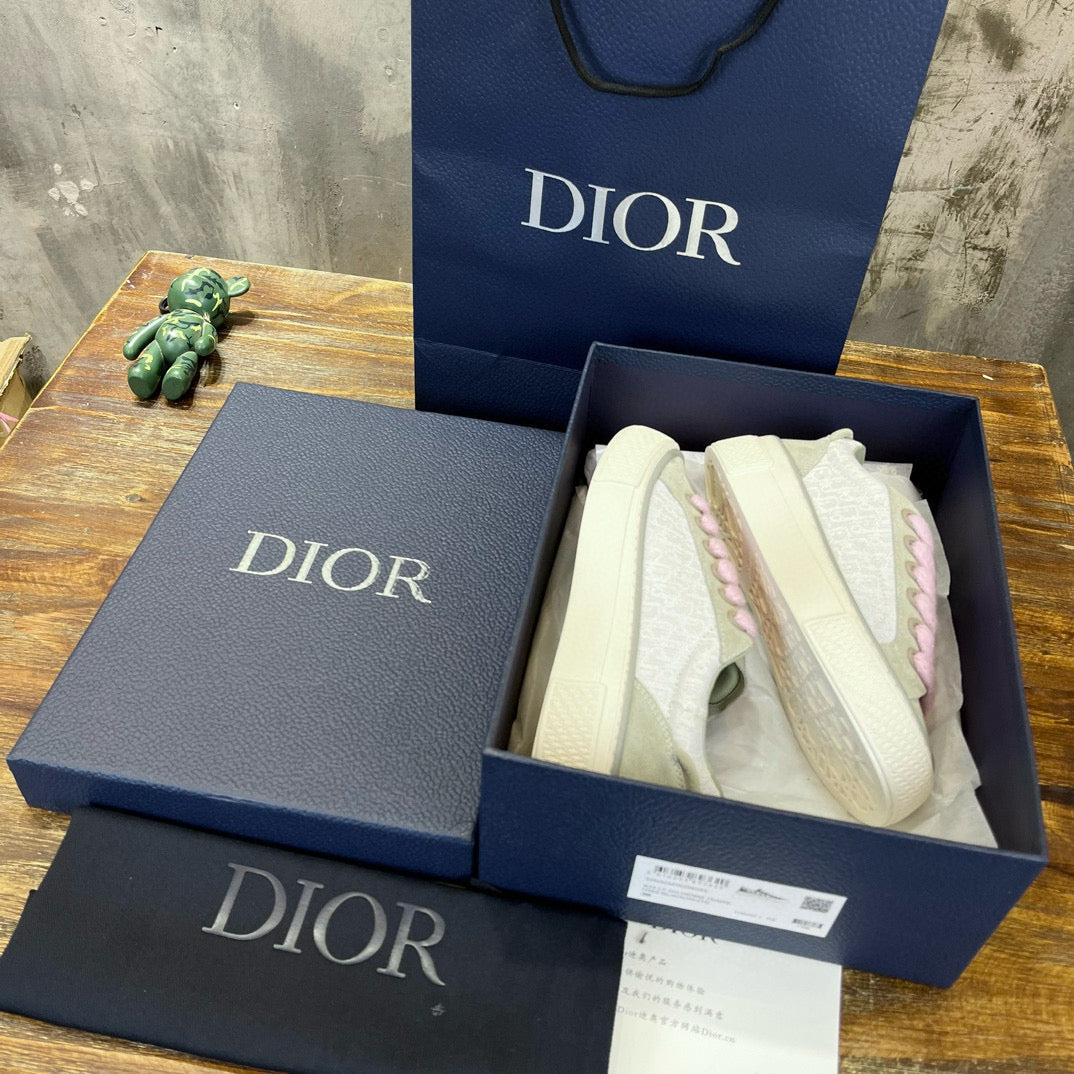 DIO Sneakers