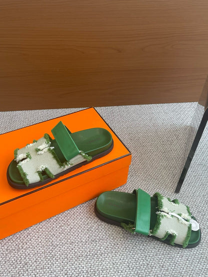 HERM Sandals