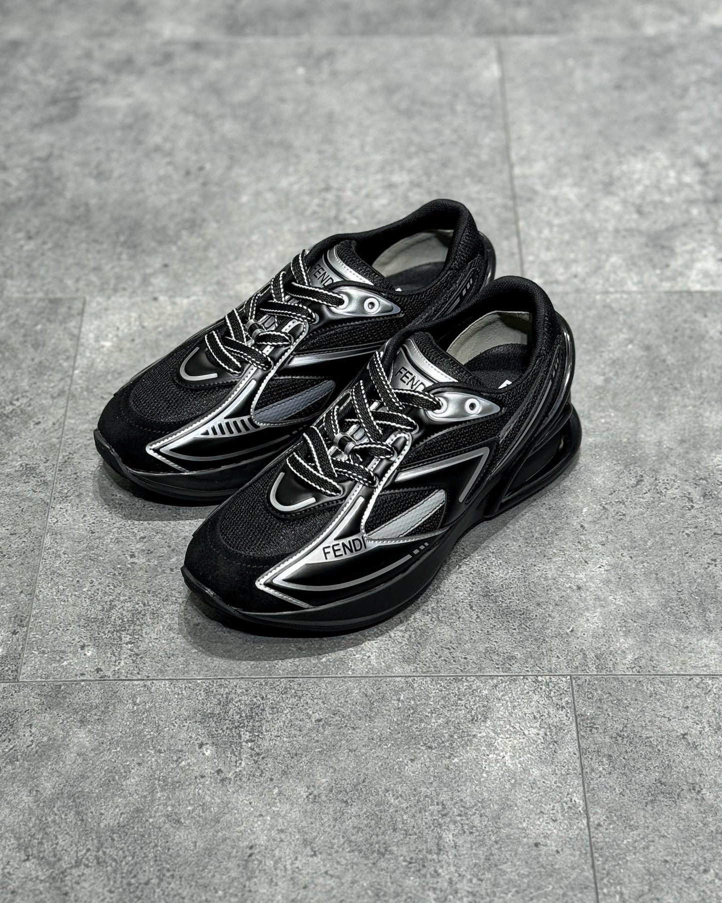 FEN Sneakers