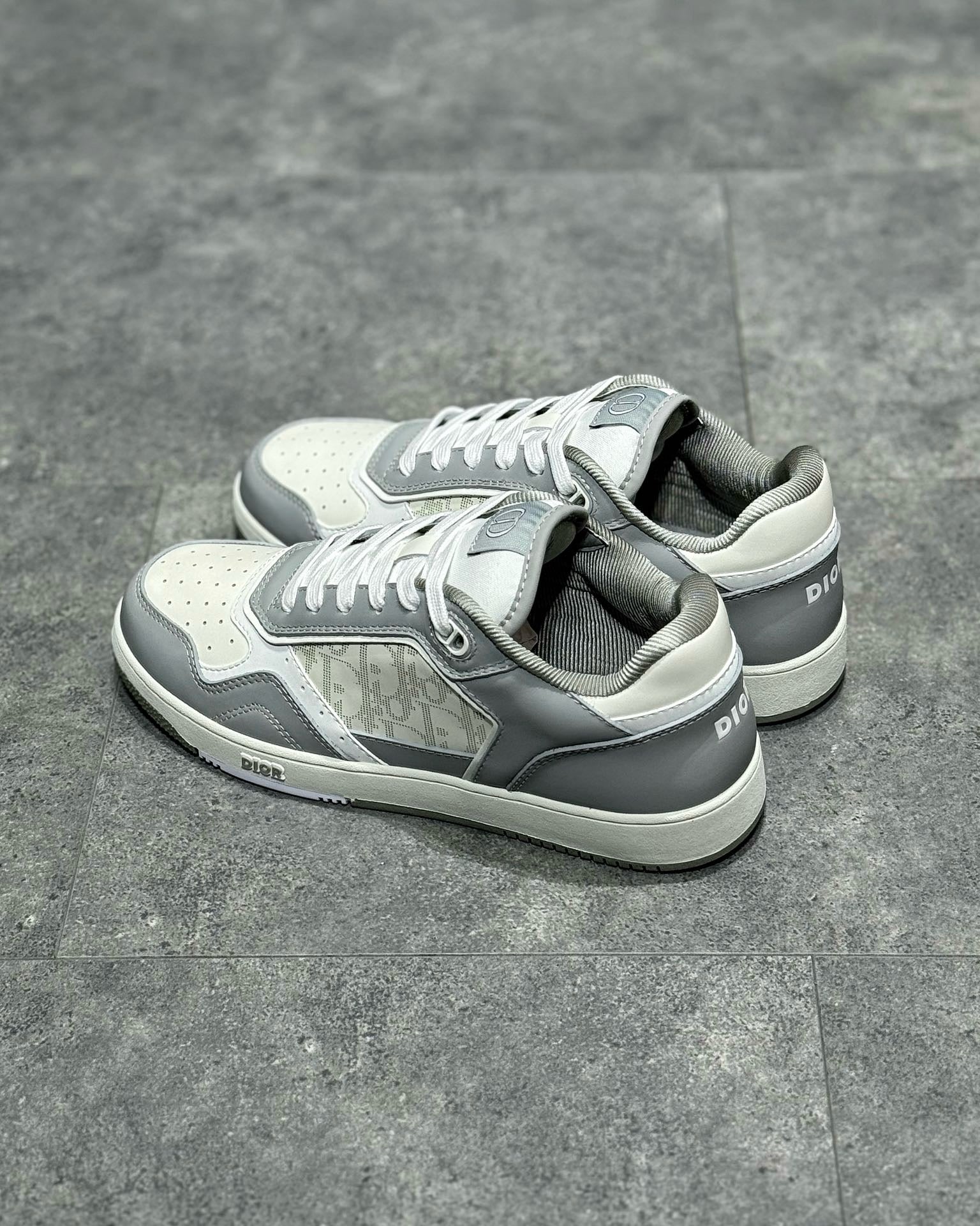 DIO Sneakers