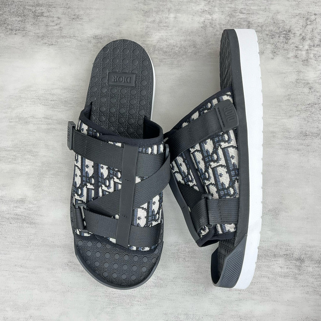 DIO Sandals