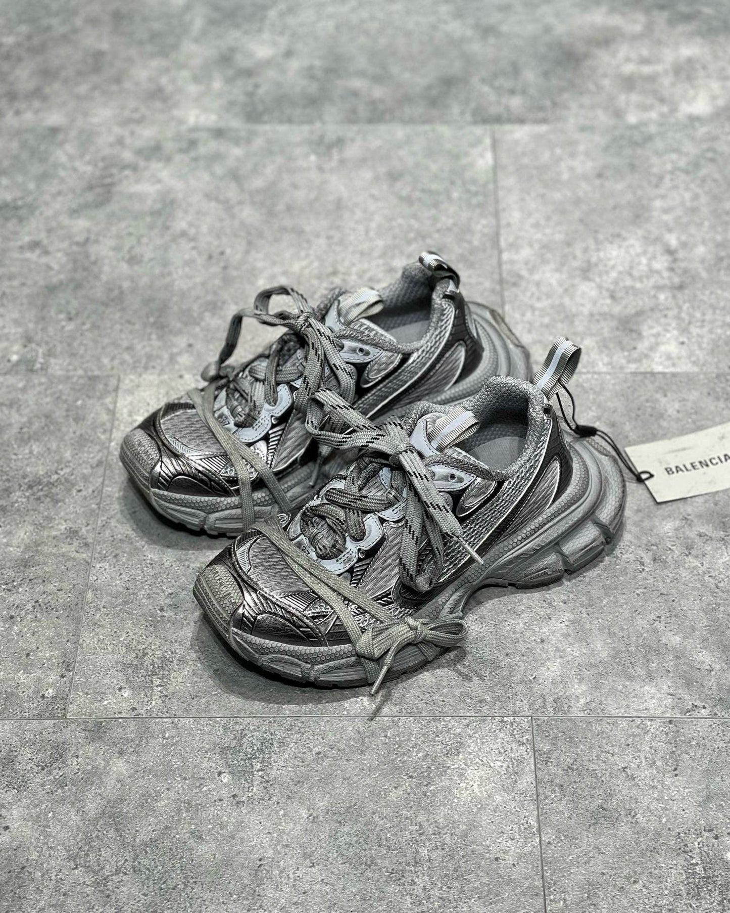 Sneakers & Shoes