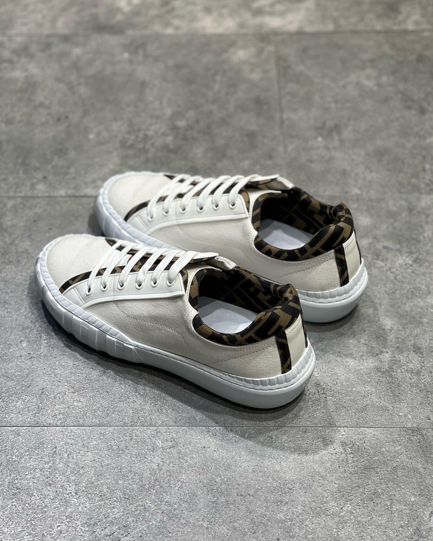 FEN Sneakers