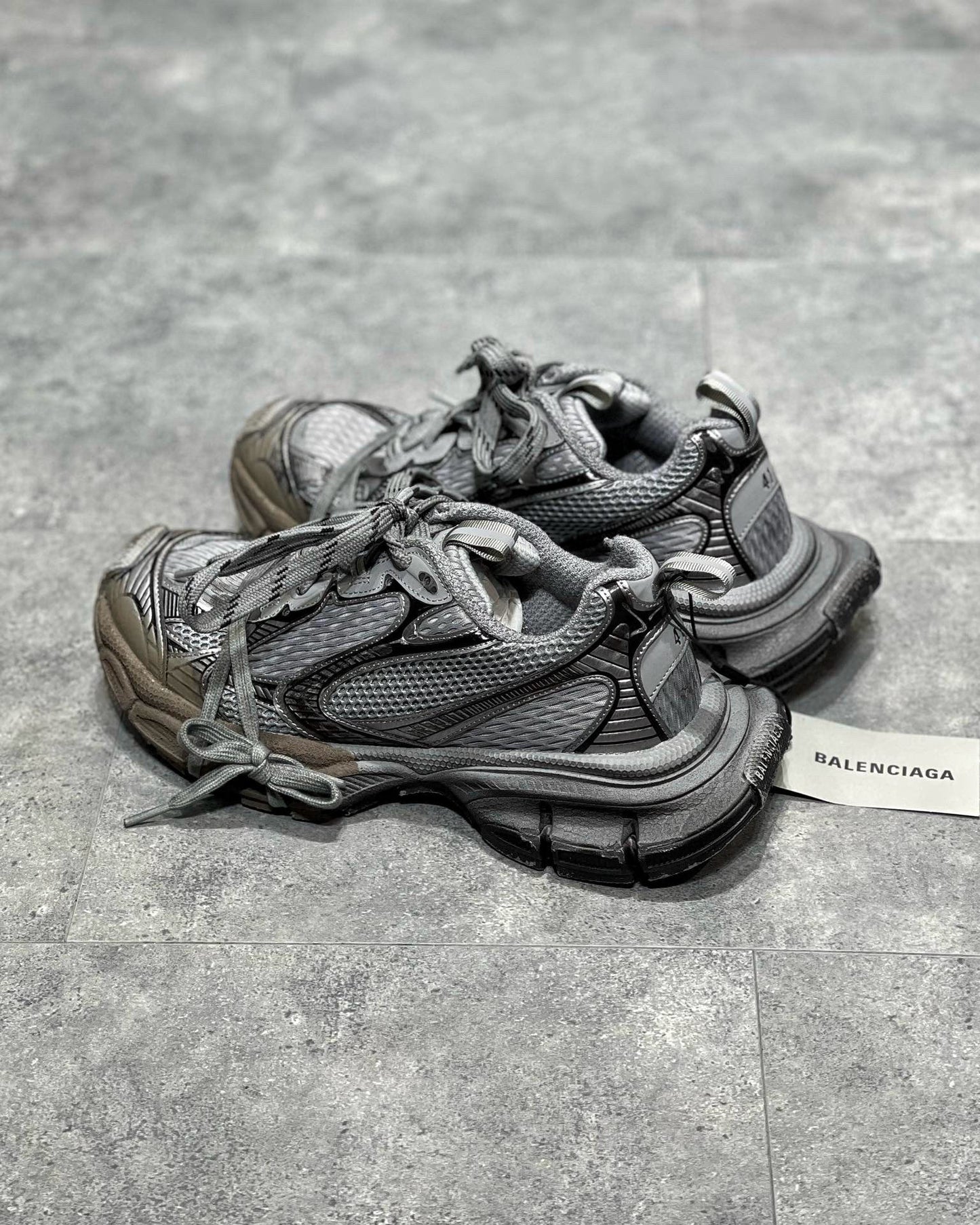 Sneakers & Shoes
