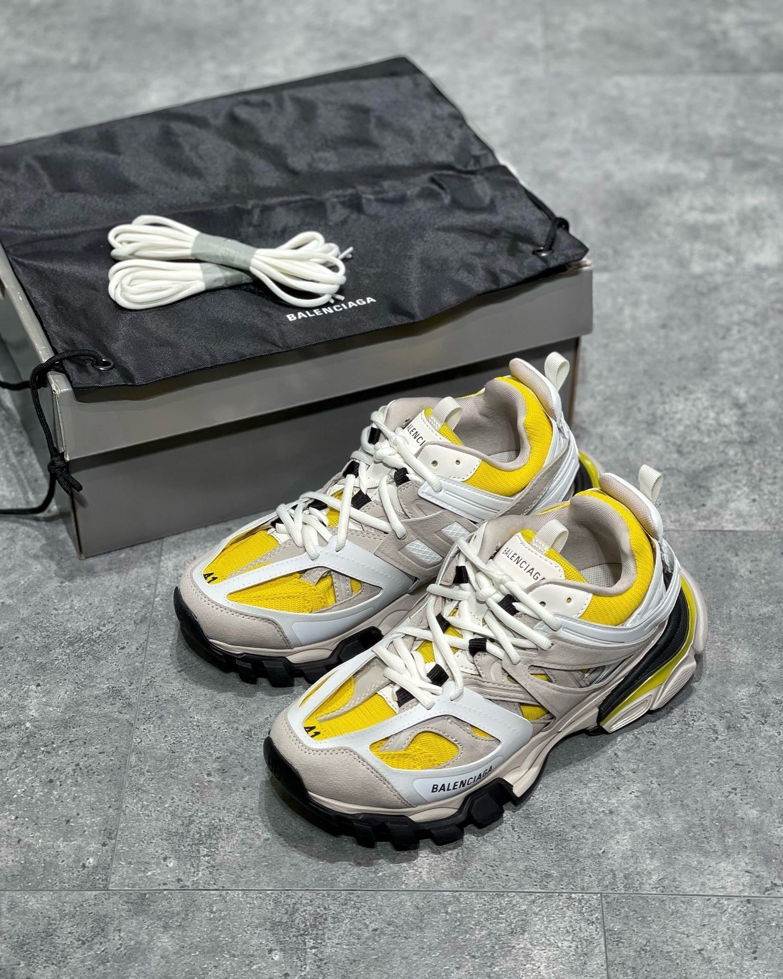 BLCG Sneakers