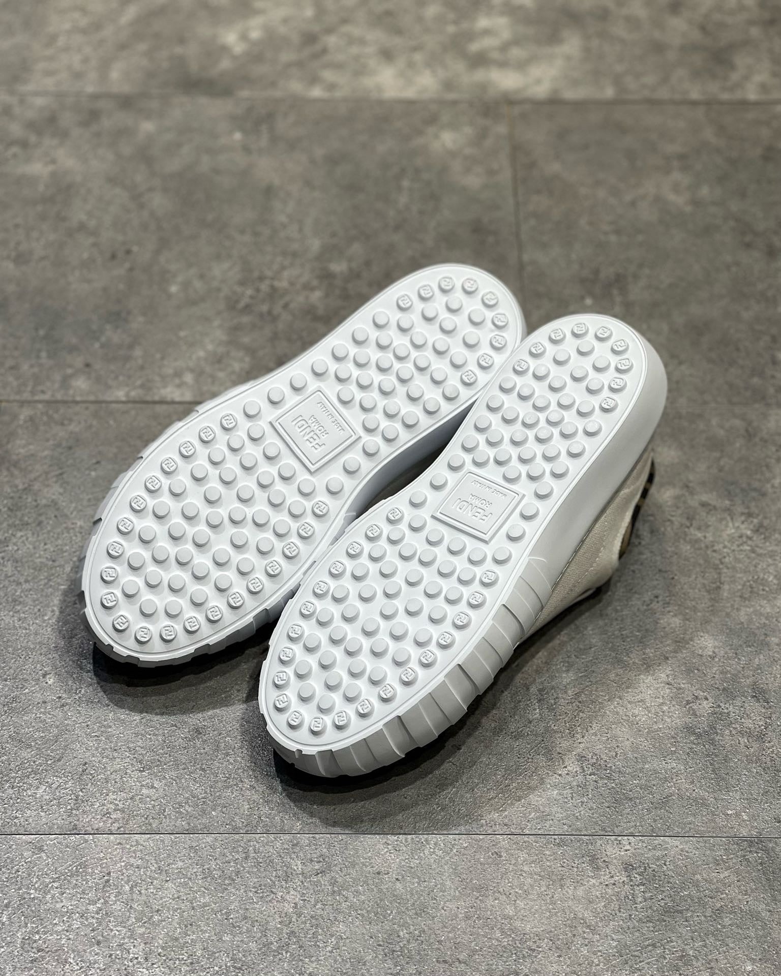 FEN Sneakers