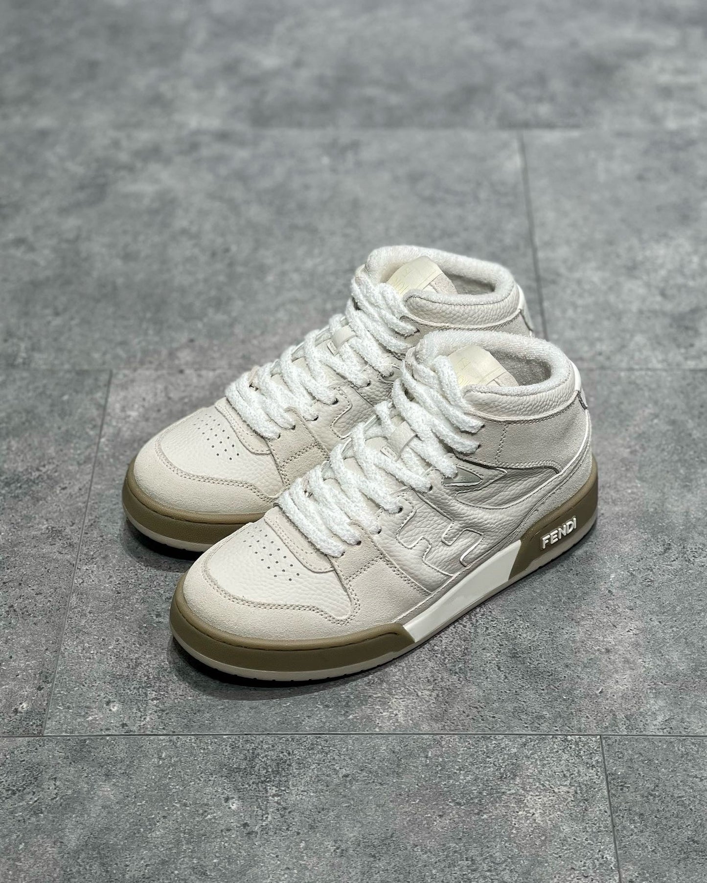 FEN Sneakers