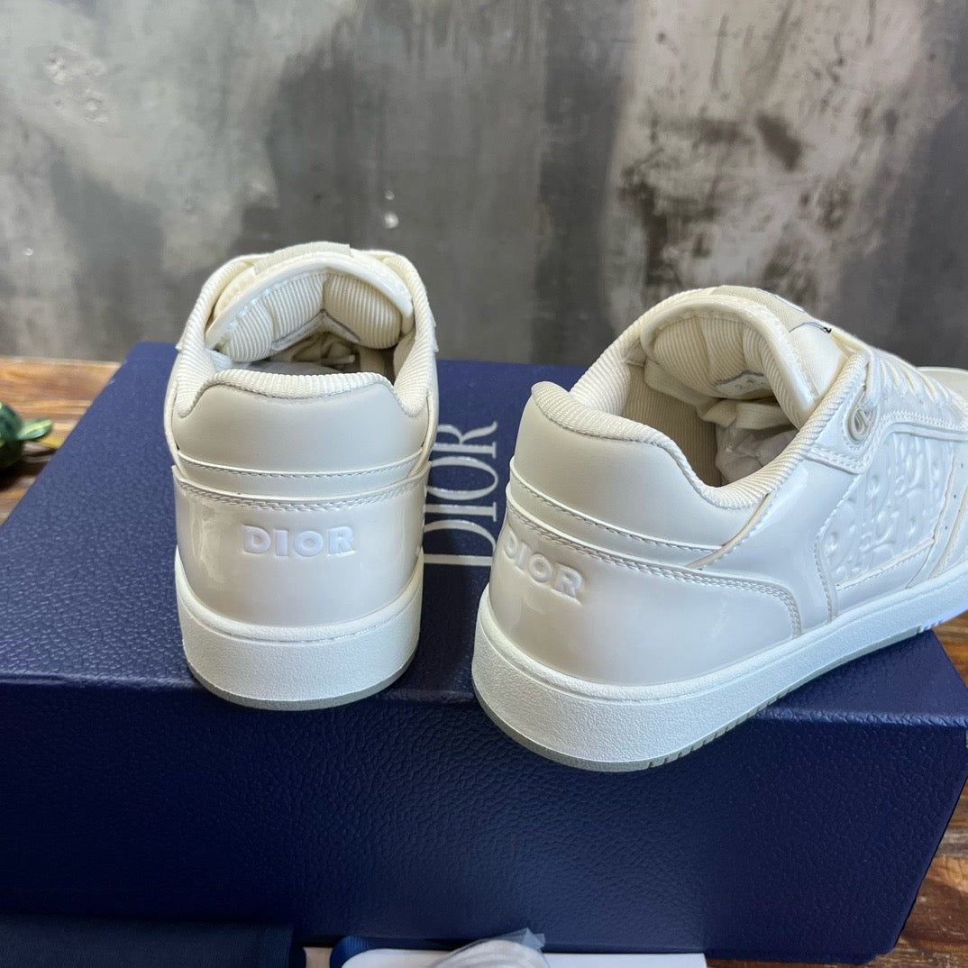 DIO Sneakers