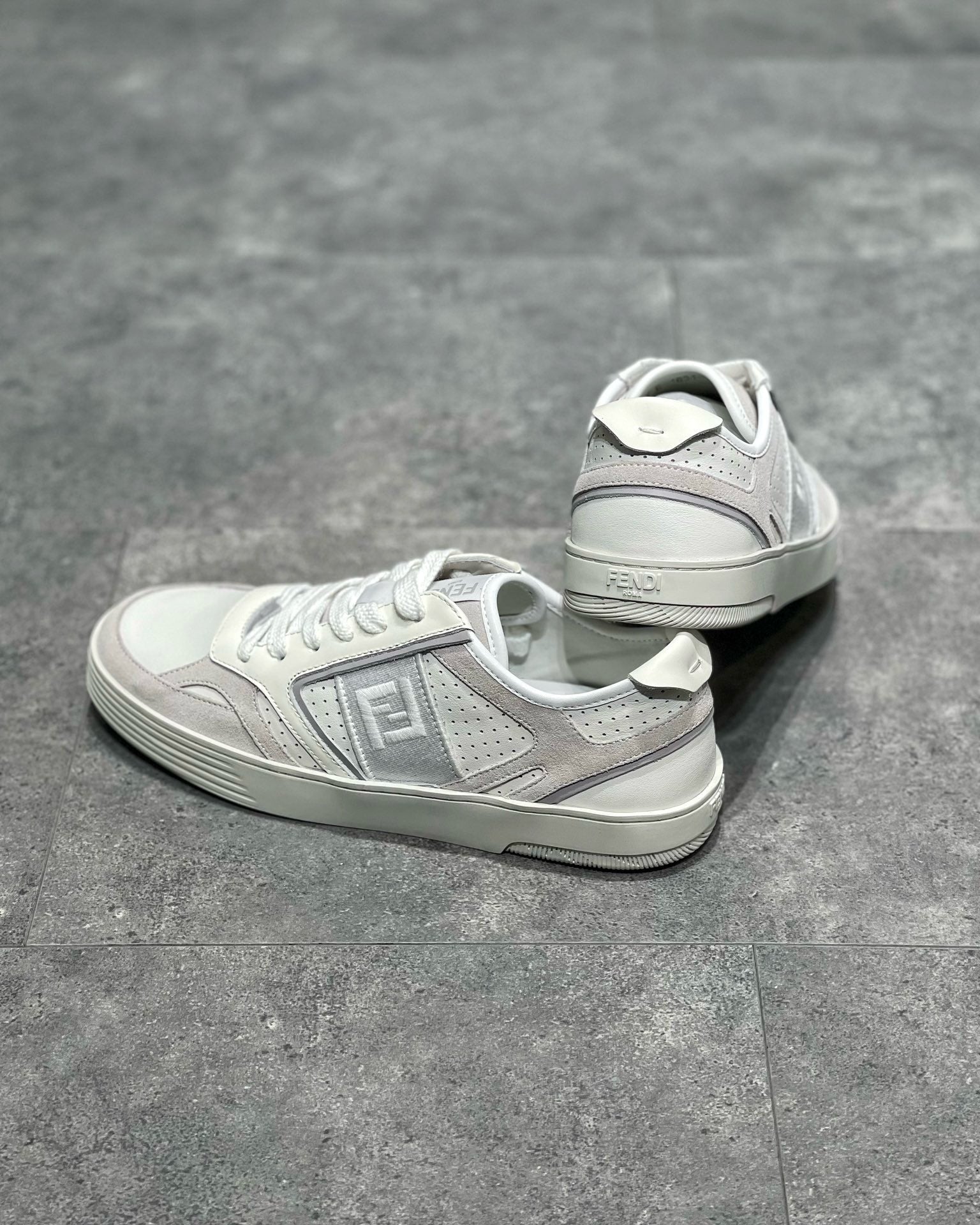 FEN Sneakers