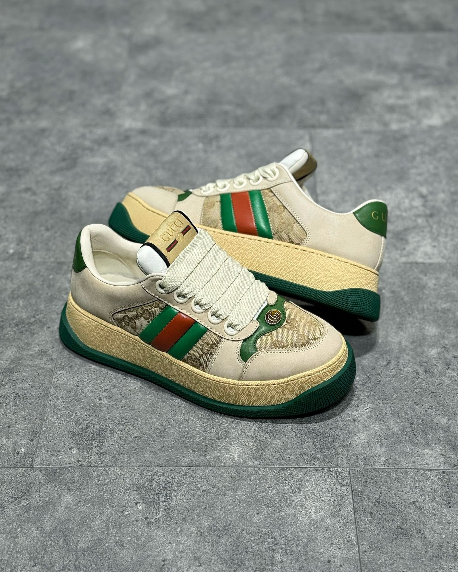 GUC Sneakers