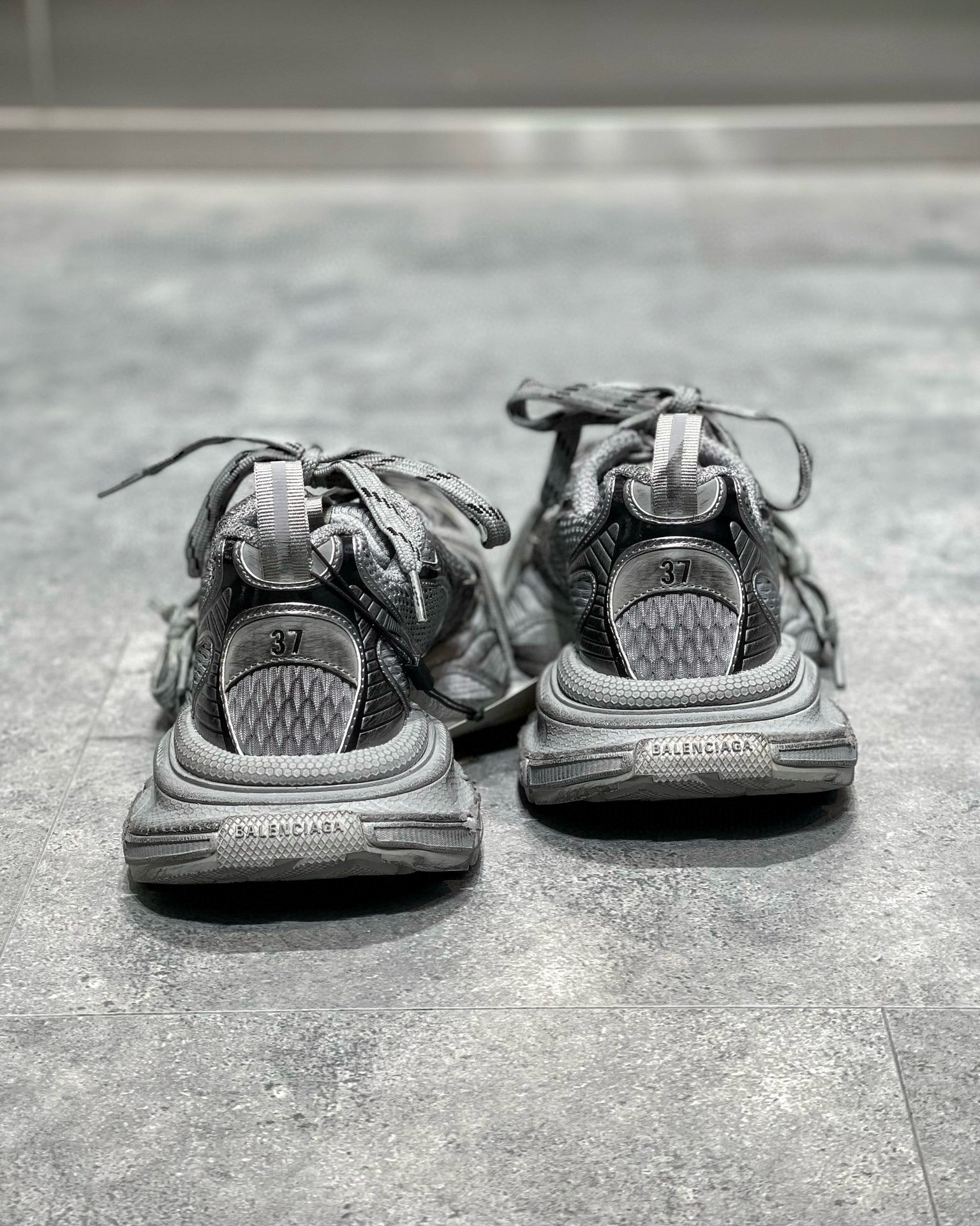 Sneakers & Shoes