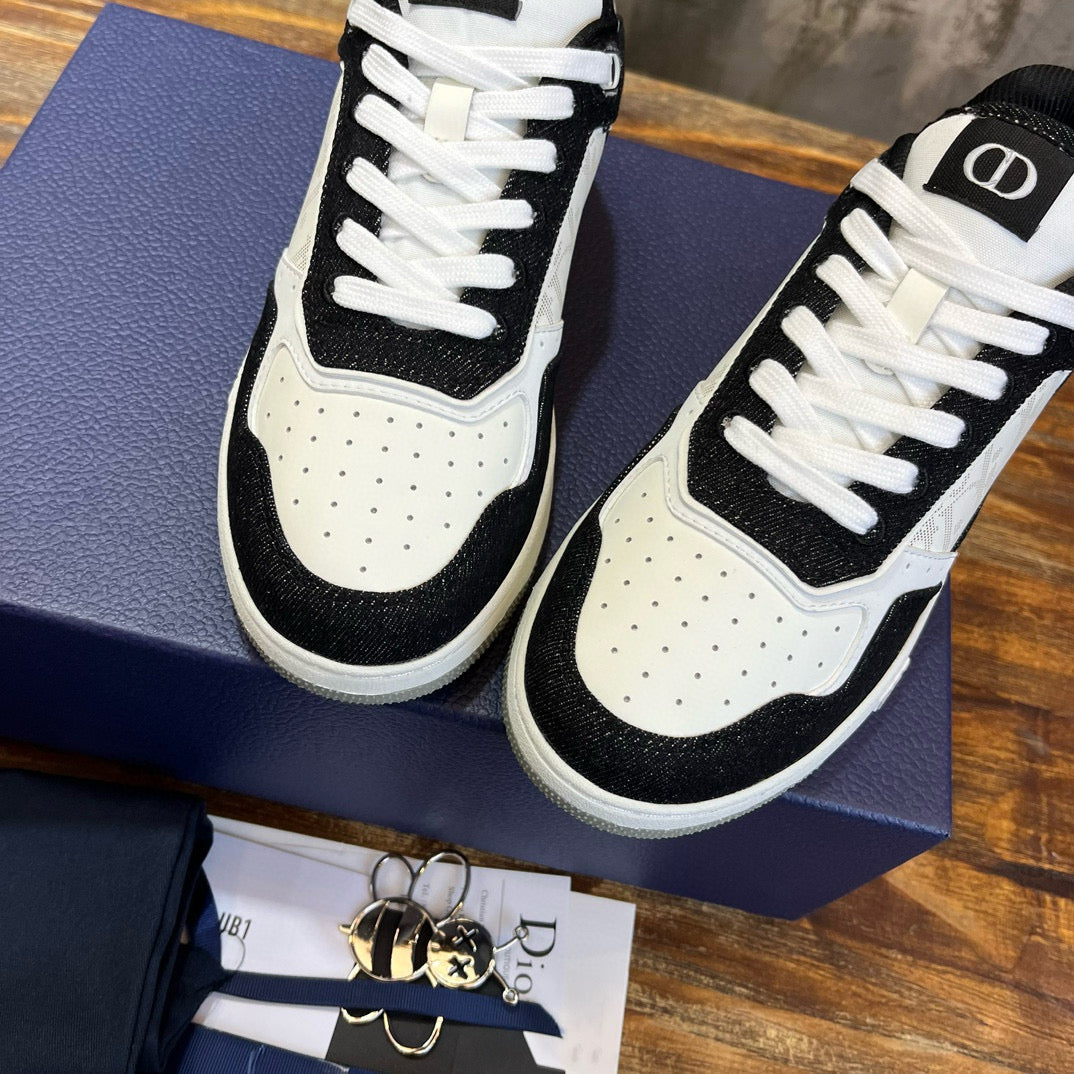 DIO Sneakers