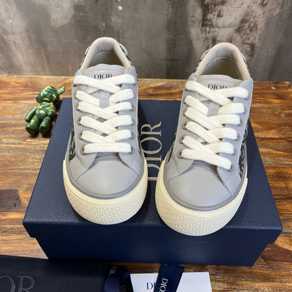 DIO Sneakers