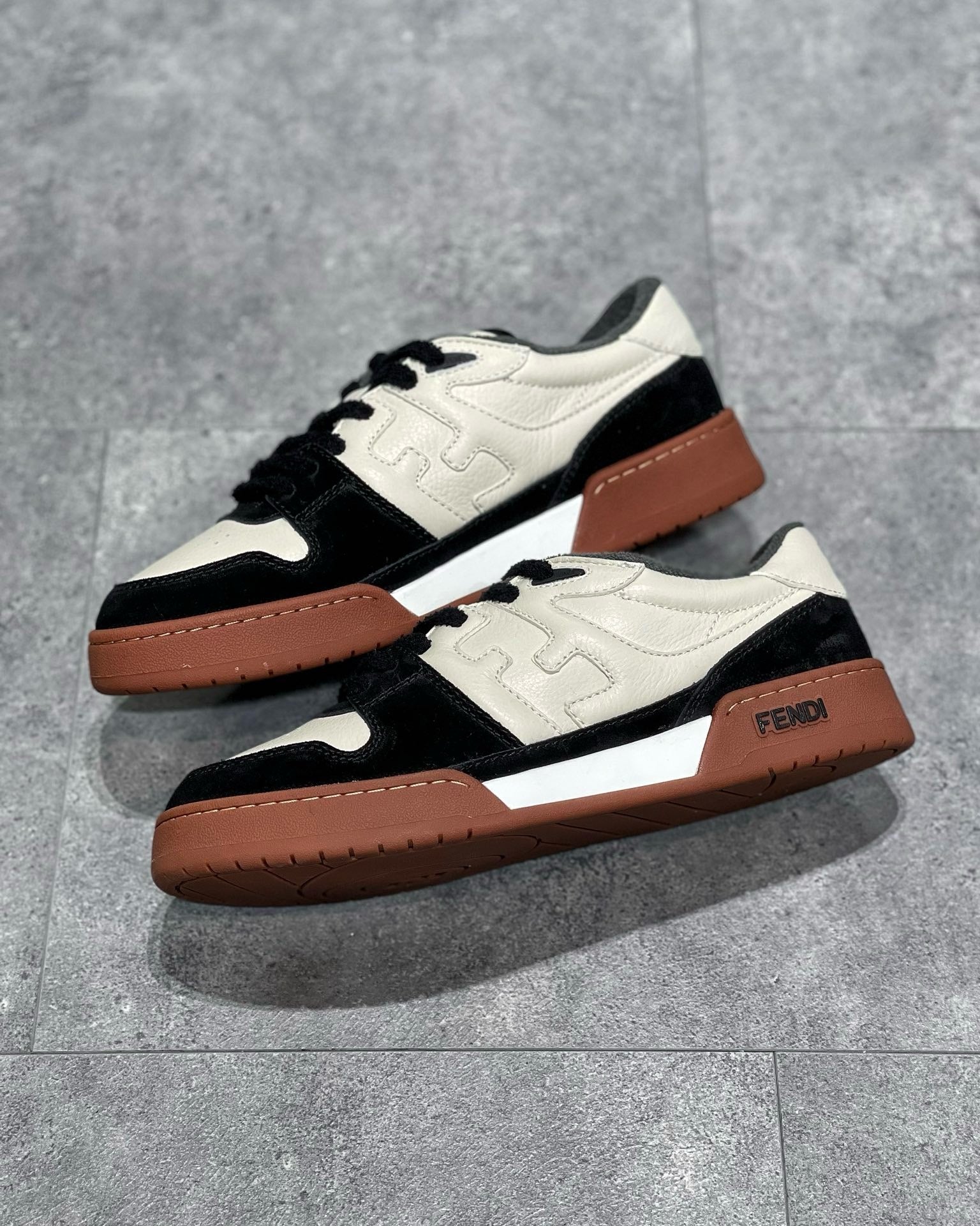 FEN Sneakers