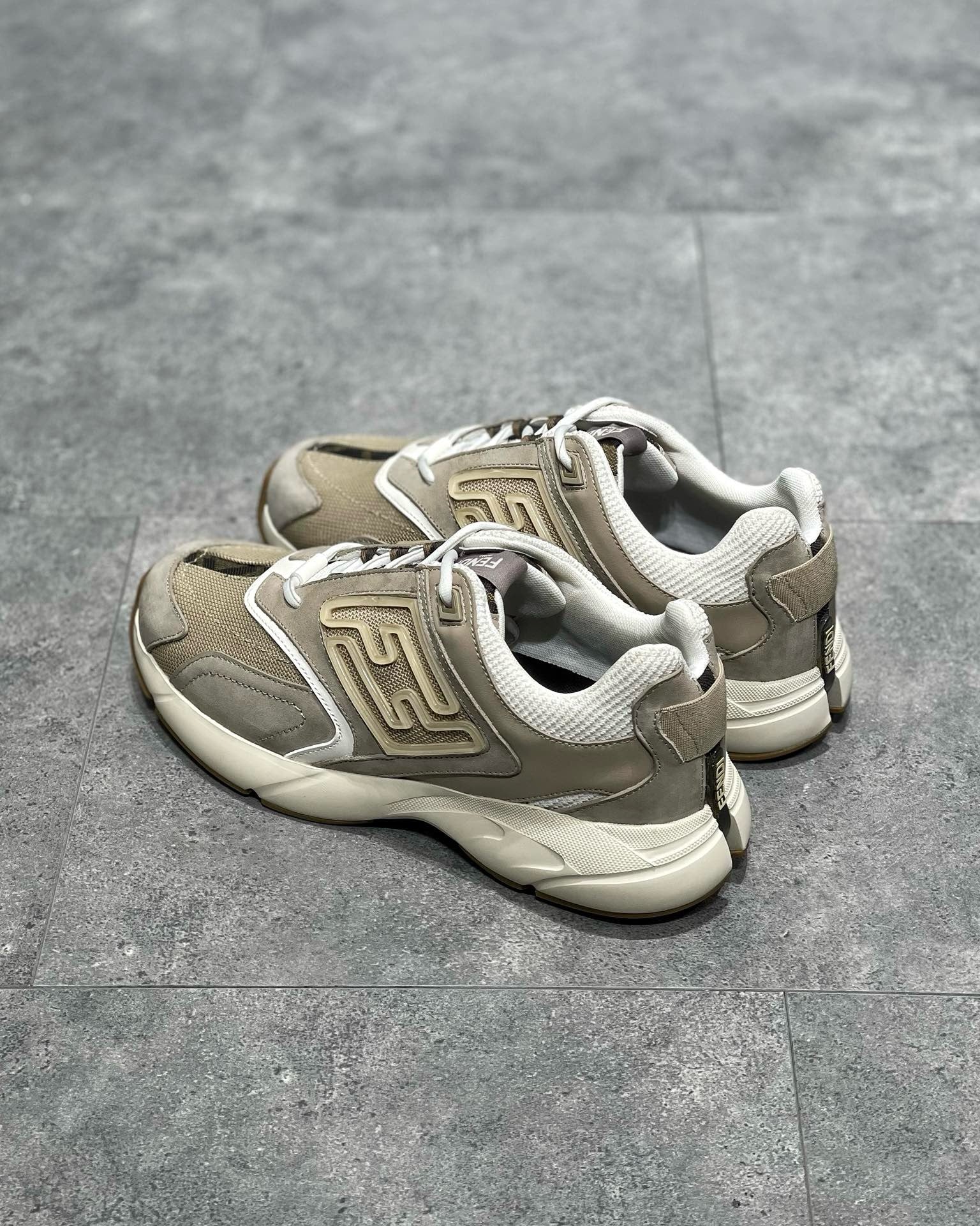 FEN Sneakers