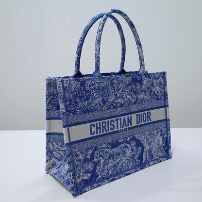 BOOK TOTE 42 BLUE MACROCANNAGE EMBROIDERY