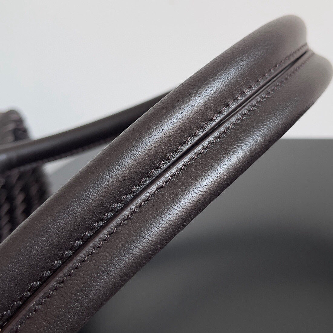 LARGE CABAT 51 IN BROWN LAMBSKIN