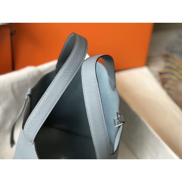 HERM Picotin Lock 18 Bag In Blue Lin Clemence Leather