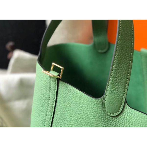 HERM Picotin Lock 18 Bag In Vert Criquet Clemence Leather