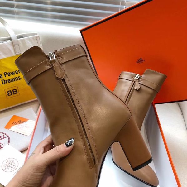 HERM Camel Joueuse Ankle Boots