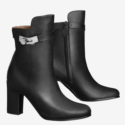 HERM Noir Joueuse Ankle Boots
