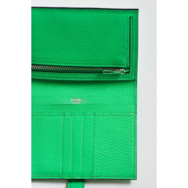 HERM Bearn Compact Handmade Wallet in Vert Comics Chevre Mysore Goatskin