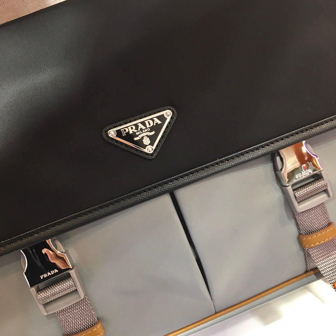 PRA Messenger Bag