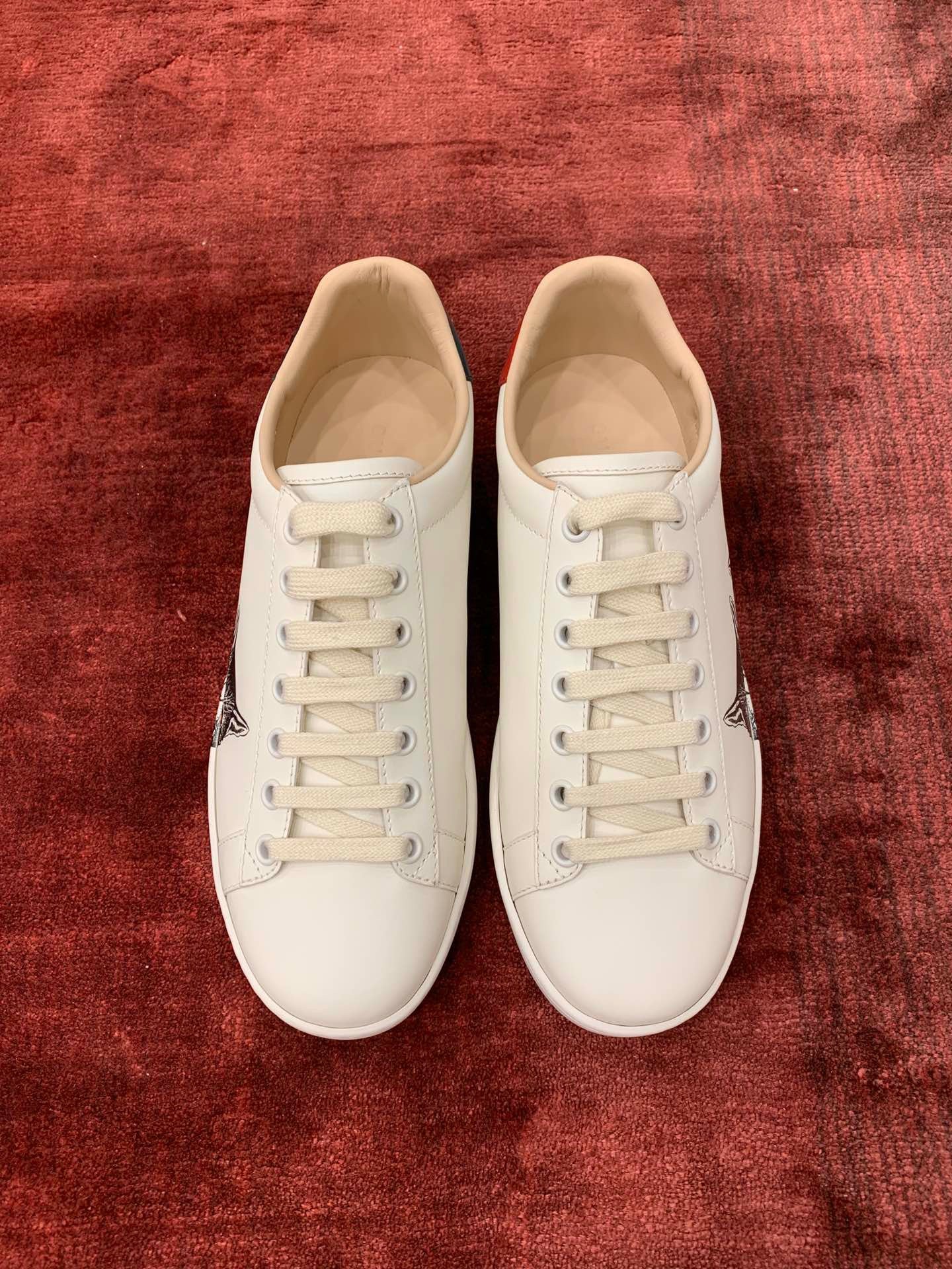 Sneakers & Shoes