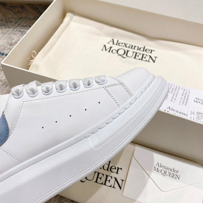 Sneakers & Shoes