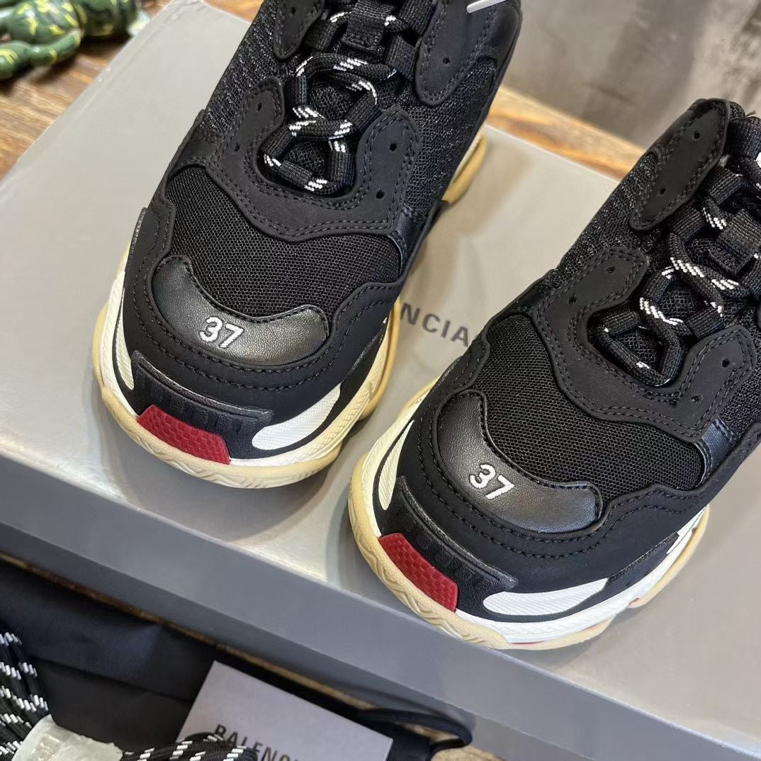 BLCG Sneakers