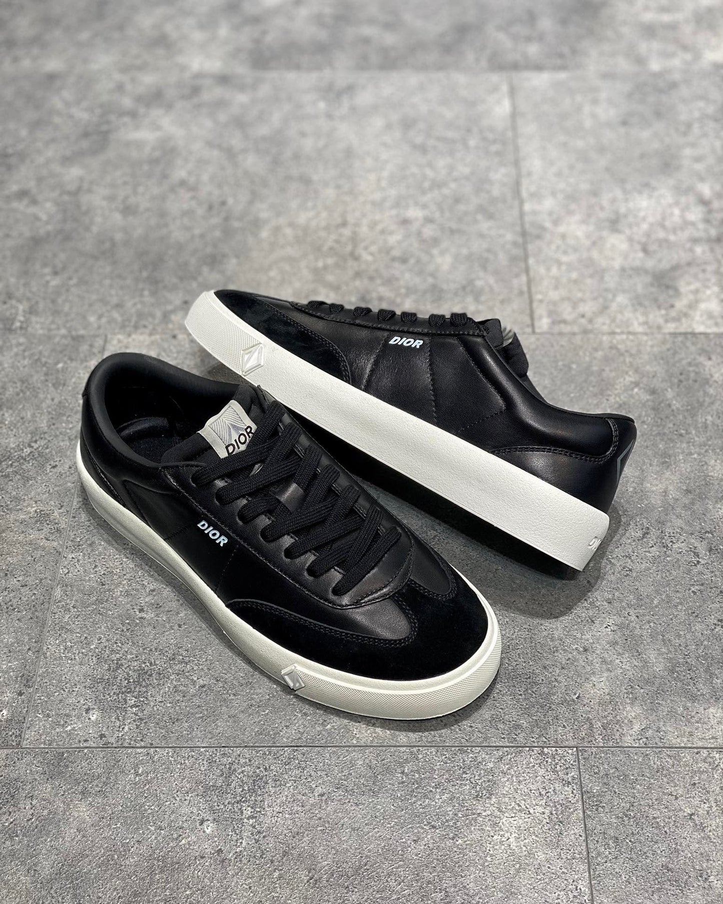 DIO Sneakers