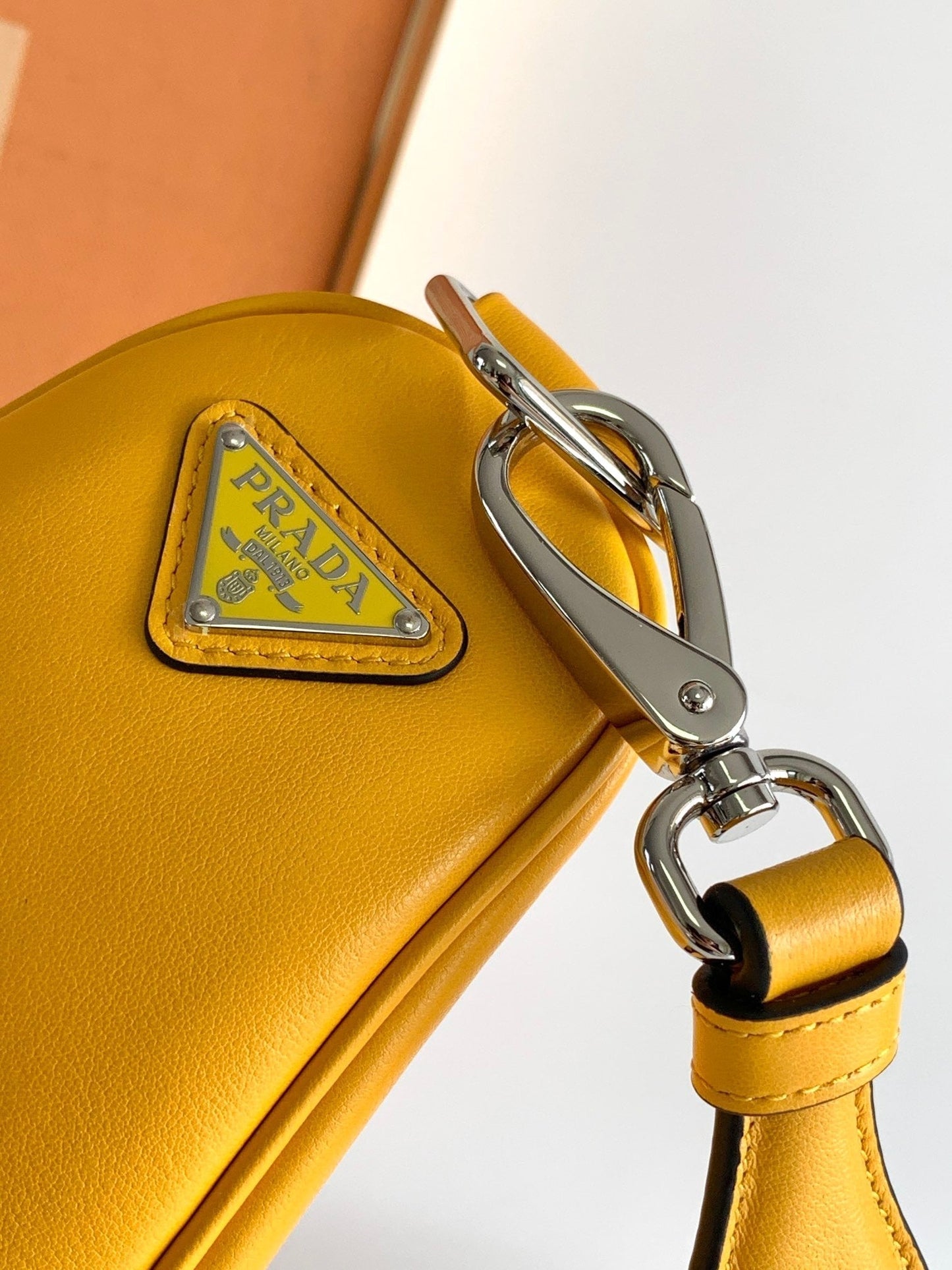 PRA Cross Body Bag