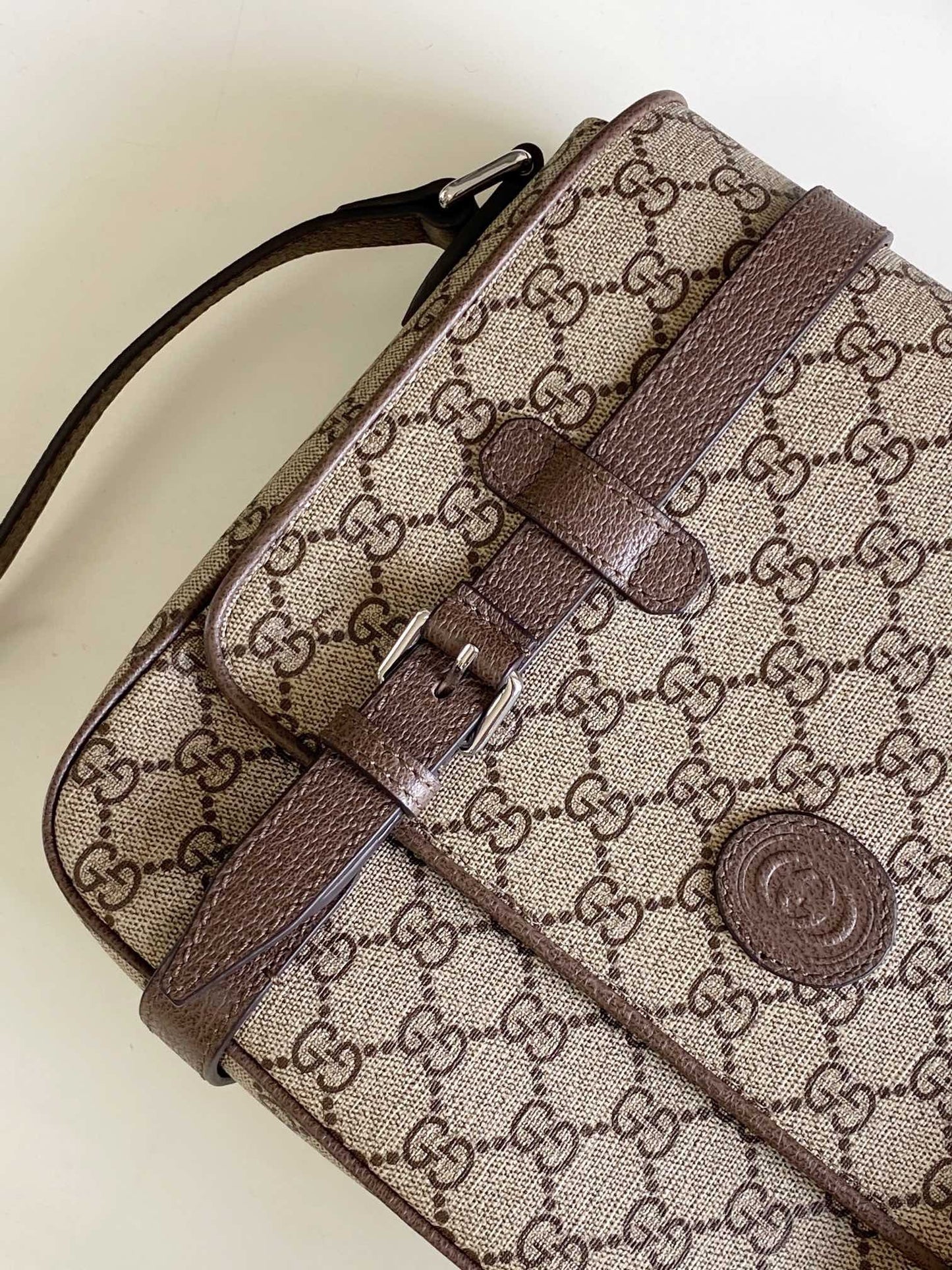 GUC Messenger Bag