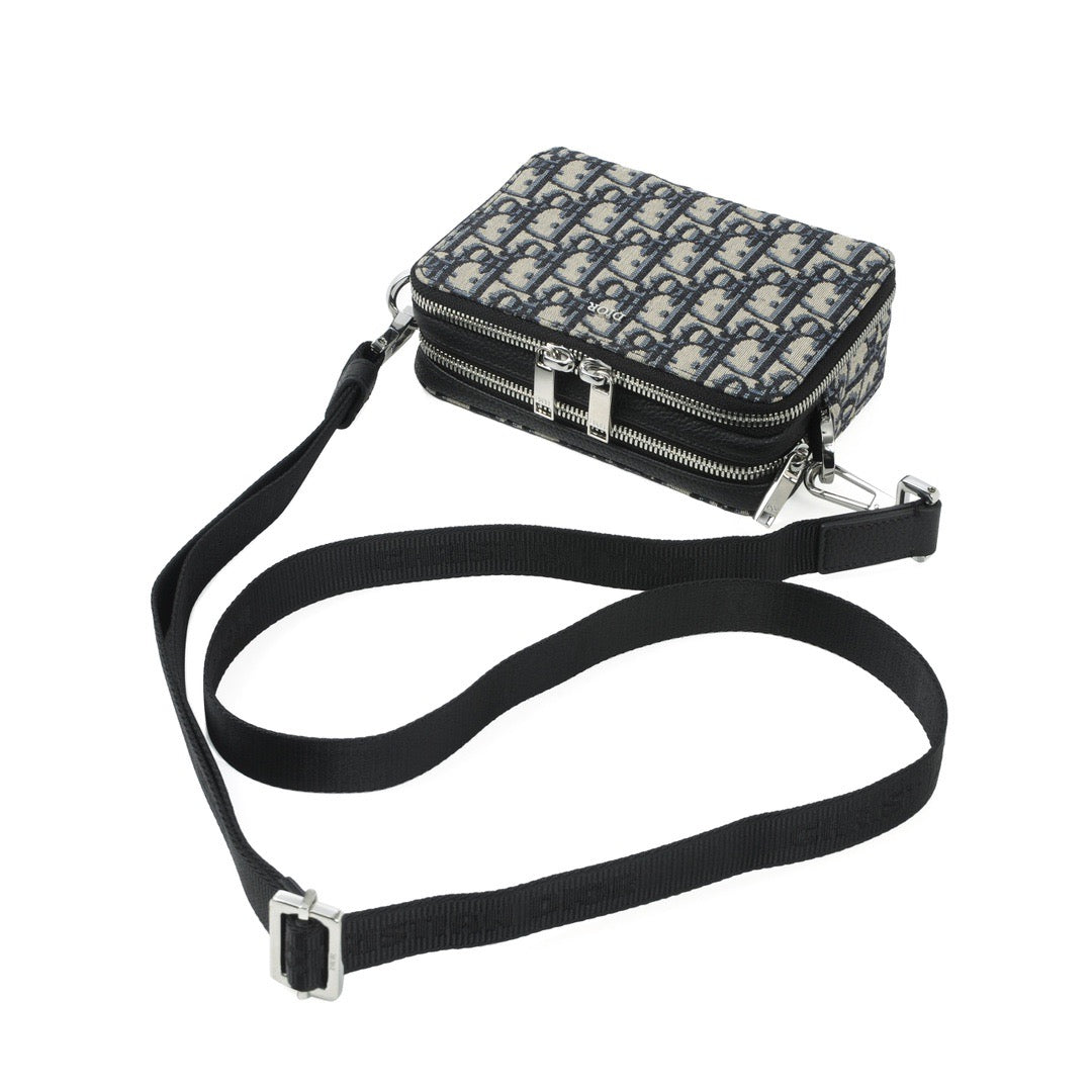 DIO Oblique Bags