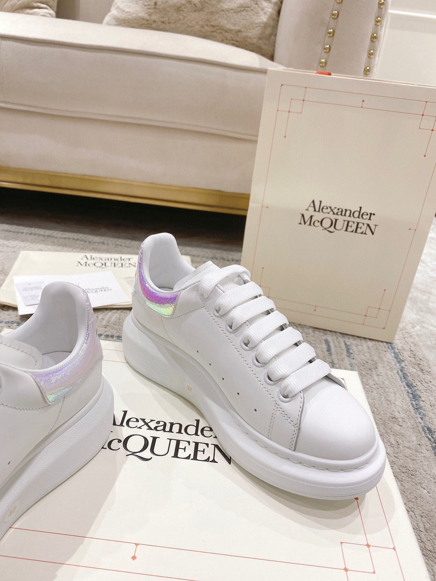 Sneakers & Shoes