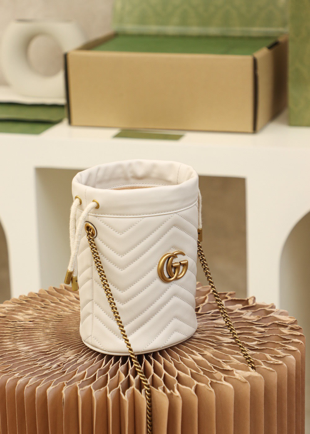 GUC Marmont Bucket