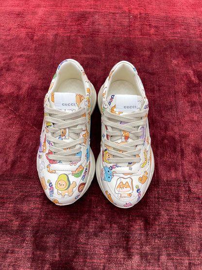 Sneakers & Shoes
