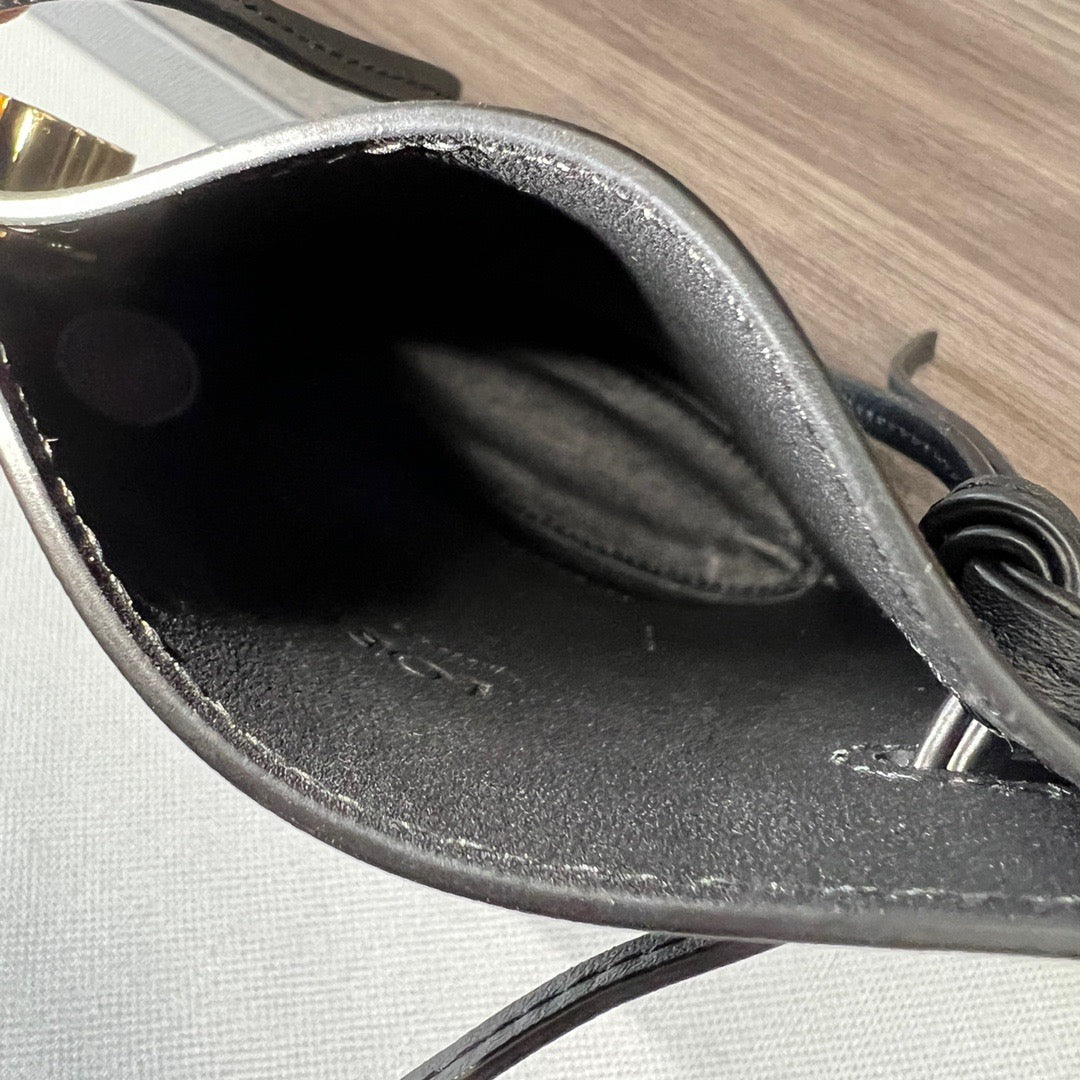LO Sling Bag
