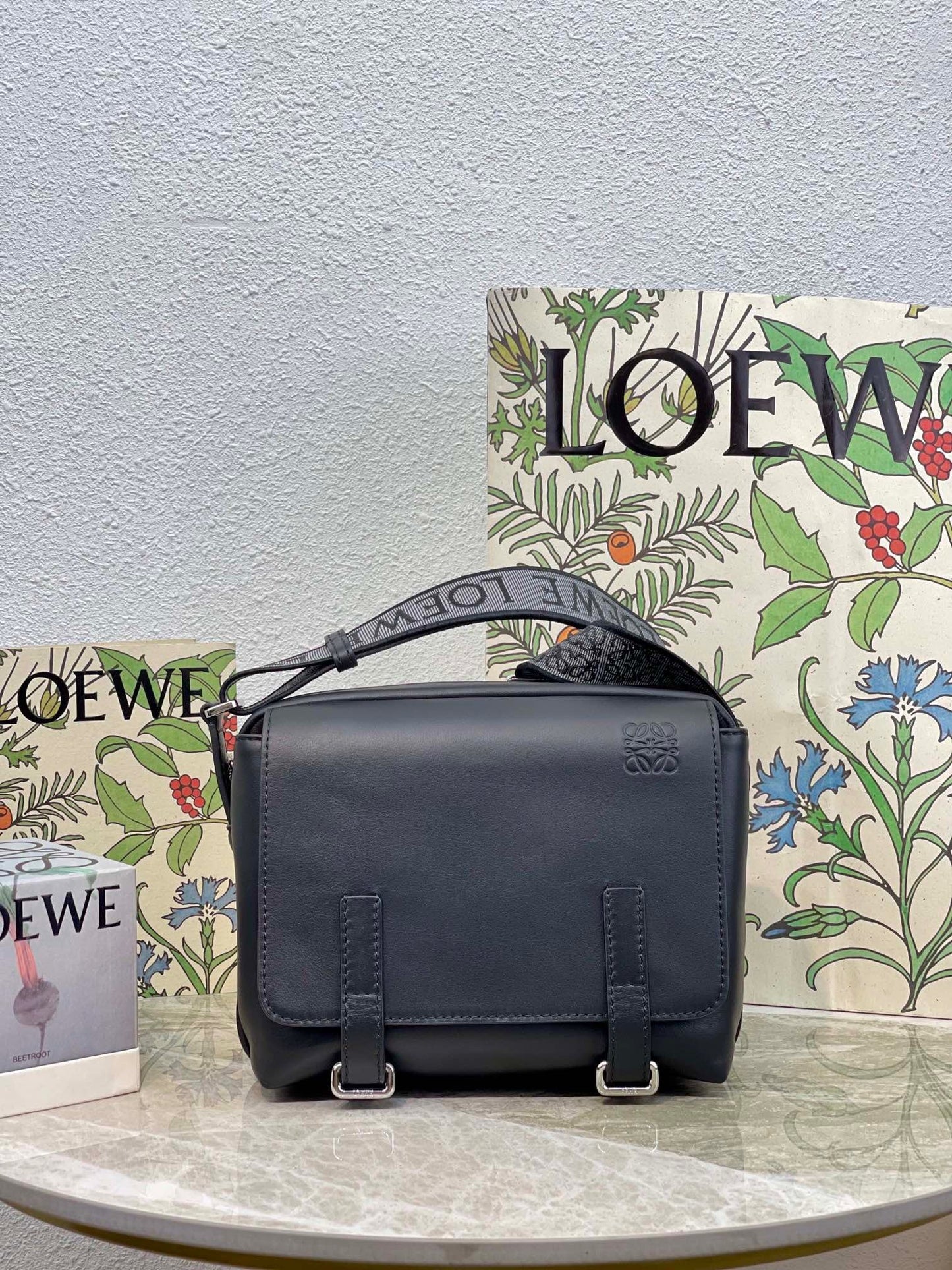 LO Messenger Bag