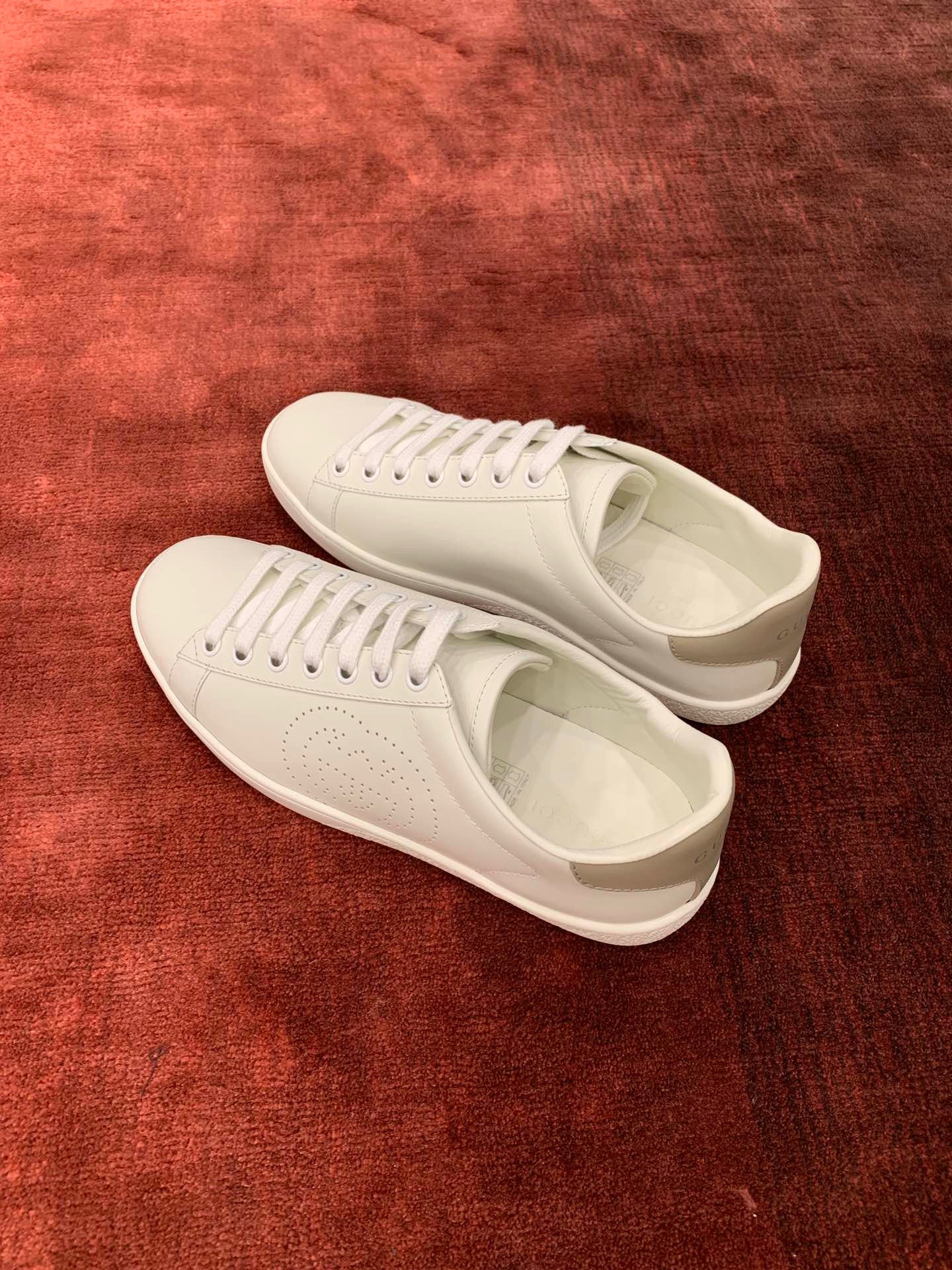Sneakers & Shoes
