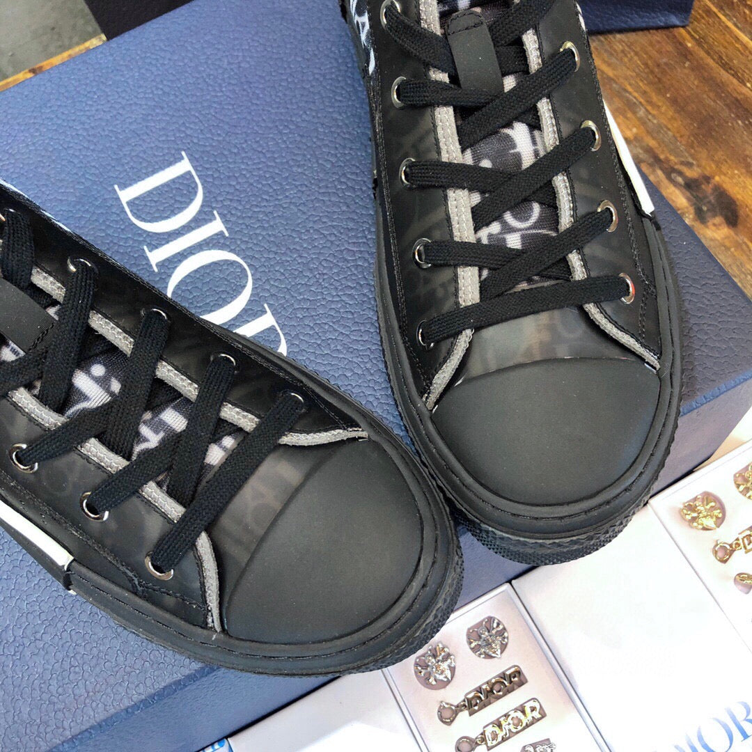 DIO Sneakers