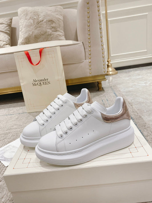 Sneakers & Shoes