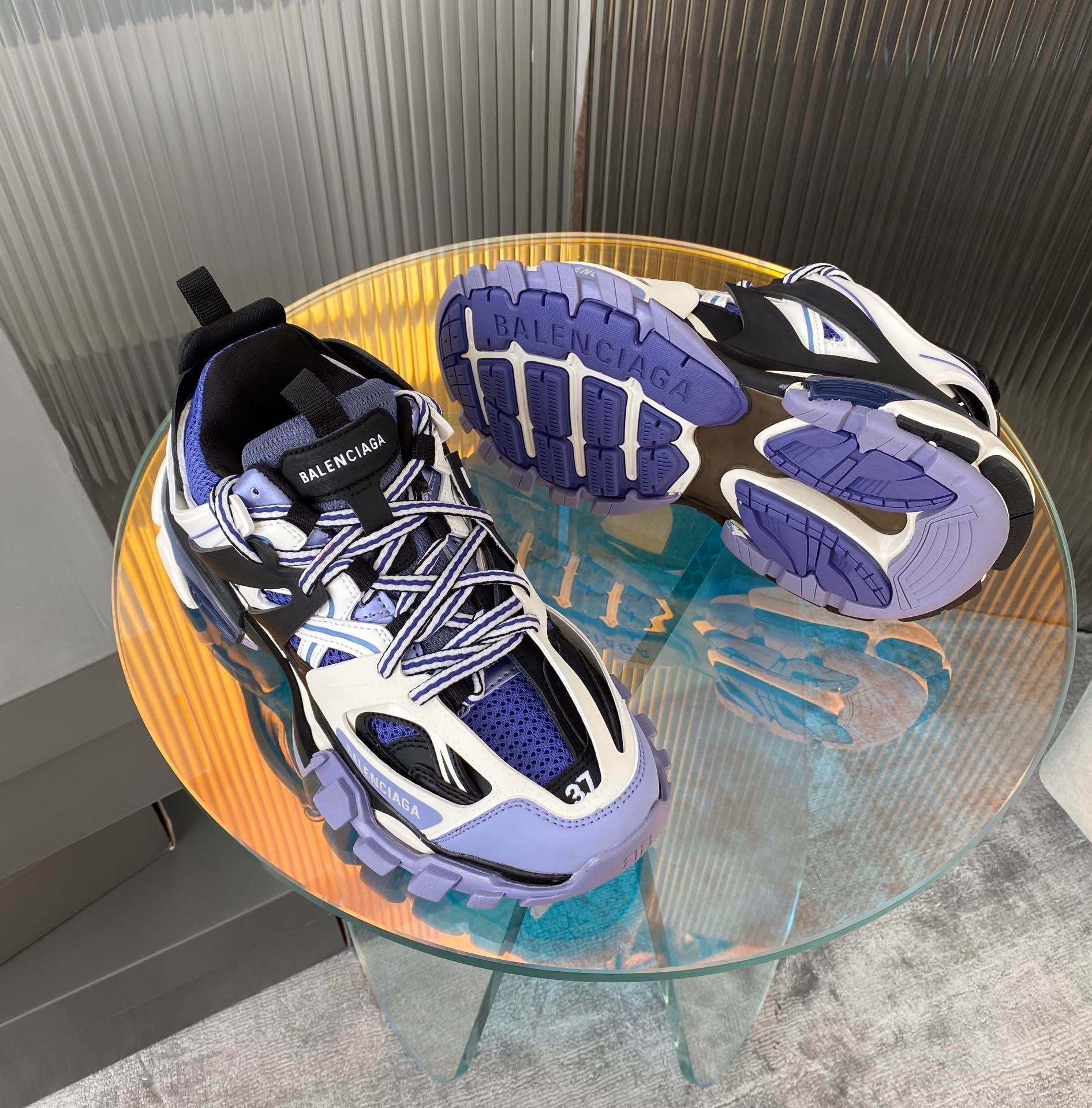 BLCG Sneakers