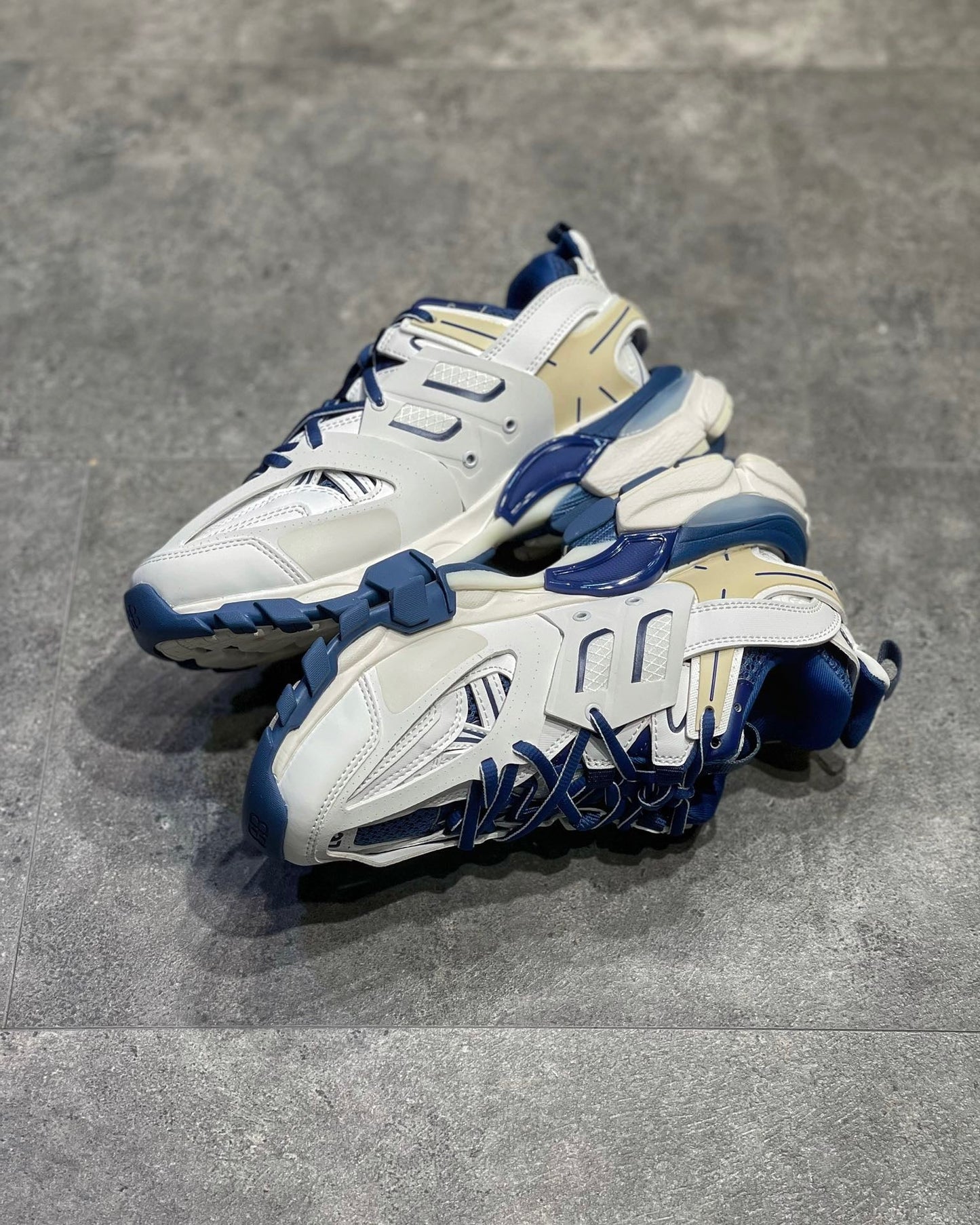 BLCG Sneakers