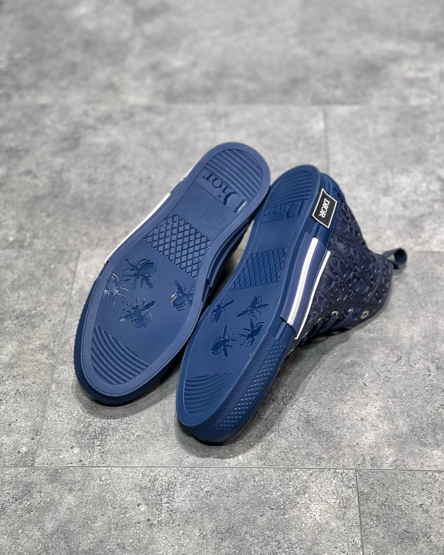 DIO Sneakers
